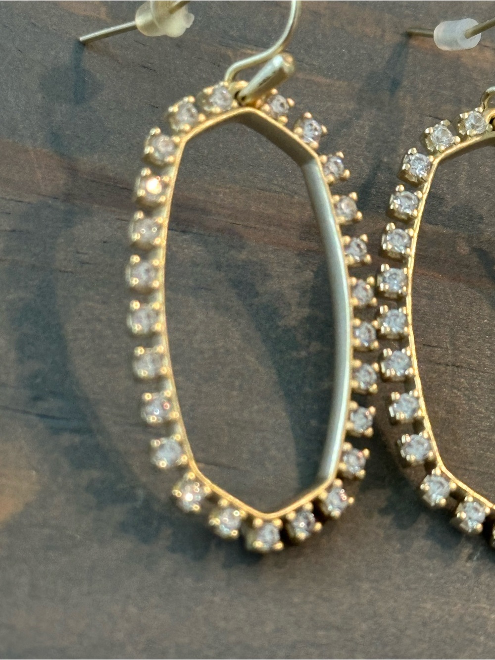 Kendra Scott Elle Gold Oval Crystal Drop Earrings - Picture 3 of 3
